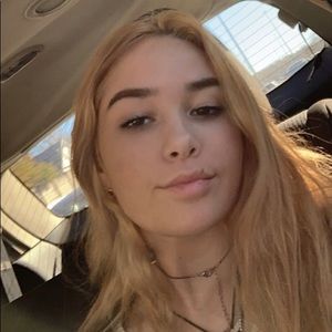 Meet your Posher, Riley